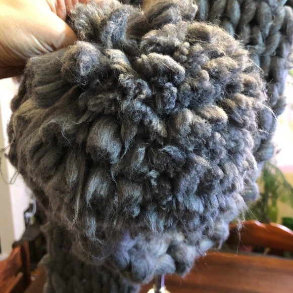 - Women grey chunky yarn scarf:Parkhurst - Picture 5 of 5